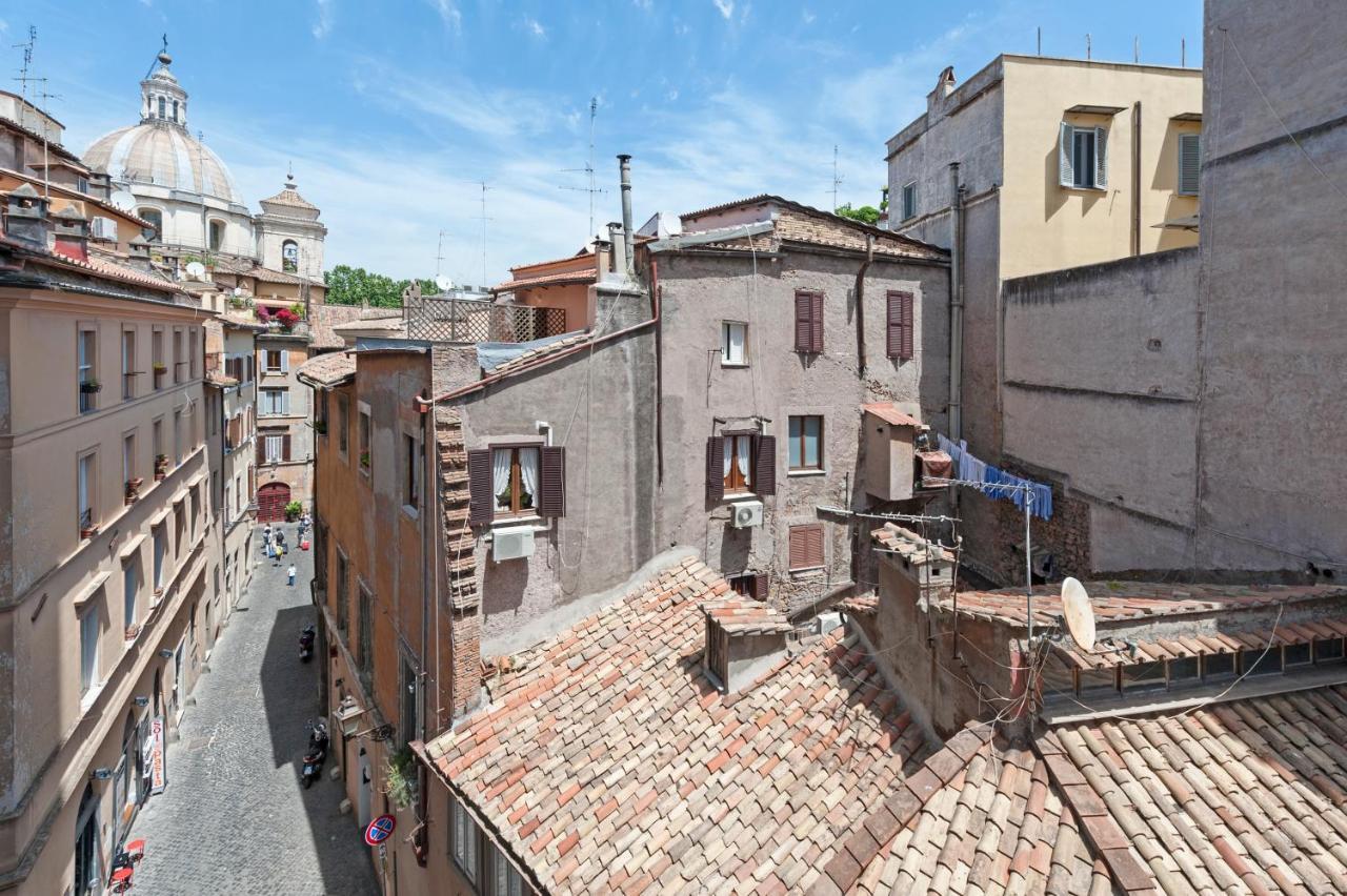 Ancient Palace In Downtown Rome Bagian luar foto